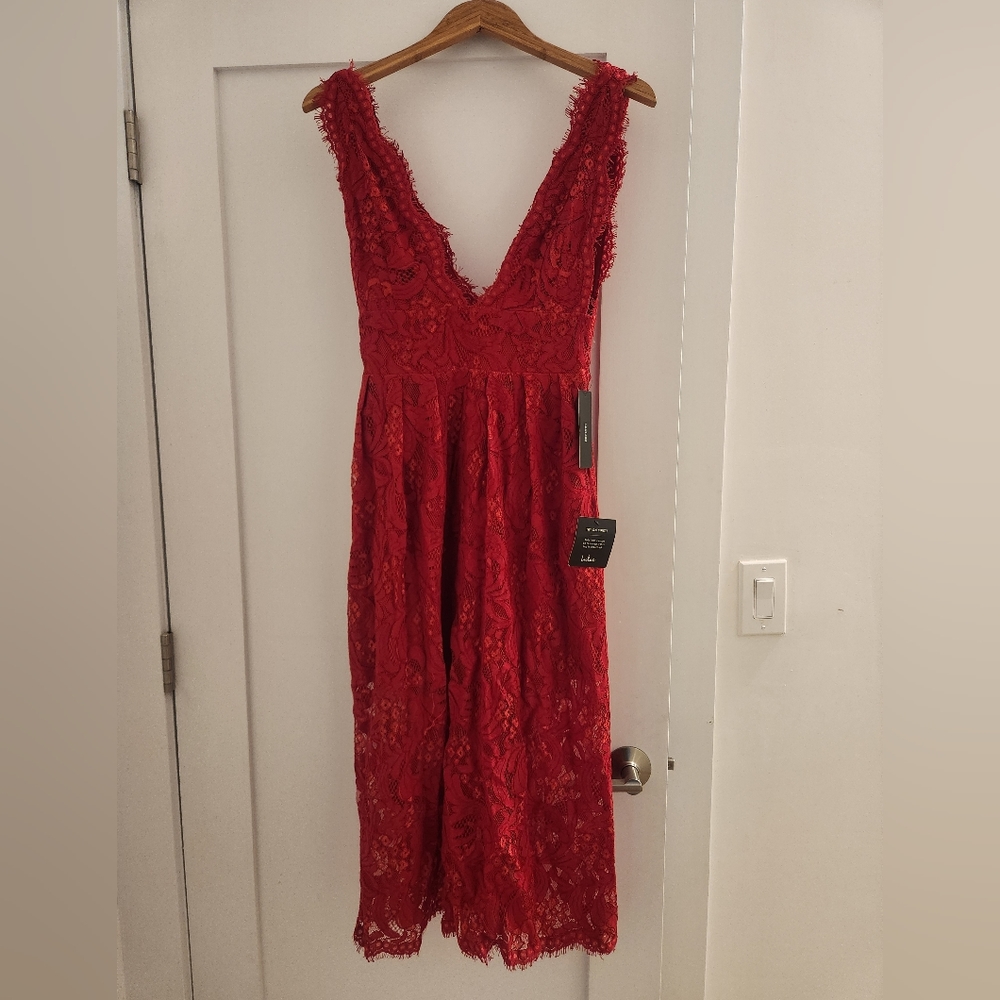 NWT Lulus red loft party lace dress, size small